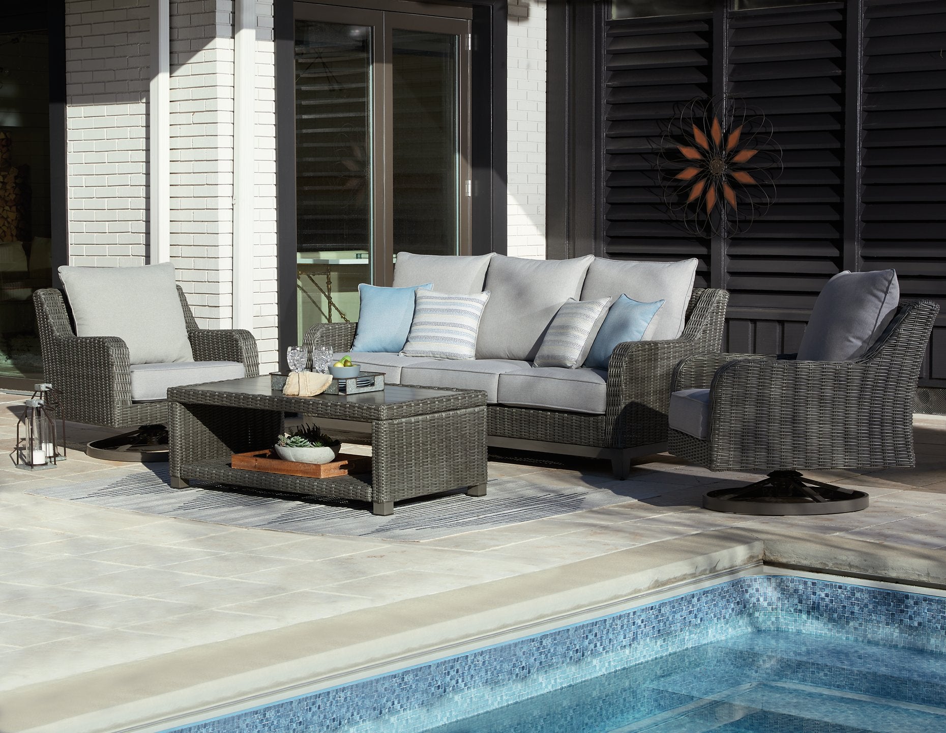 Elite Park Outdoor Sofa, Lounge Chairs and Cocktail Table