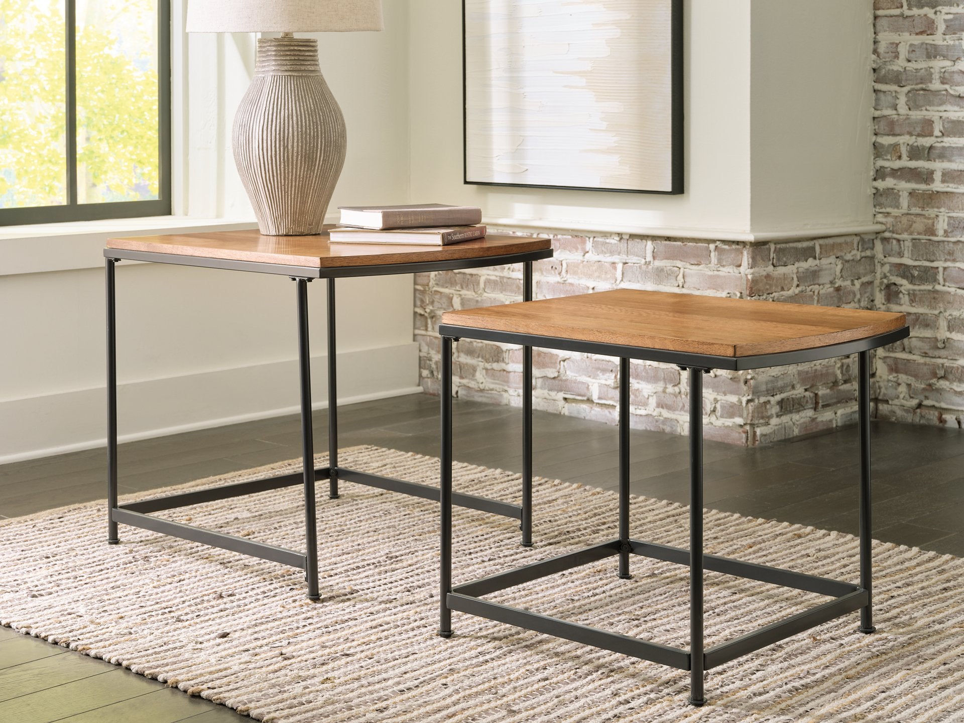 Drezmoore Nesting End Table (Set of 2)